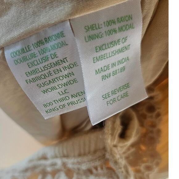 Lily Pulitzer Yellow Baby doll Dress Sz XS Keyhole front Bell Sleeve Embroidered - Picture 8 of 10